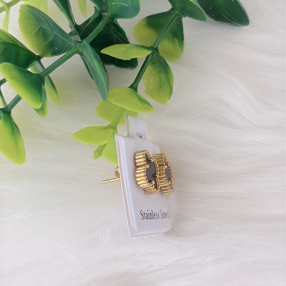 Gold and Black Stainless Steel Clover Earrings‎ - Picture 9 of 9